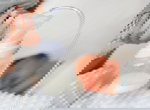 ปั๊มนม วิธีเก็บนมแม่ สต็อกนมแม่