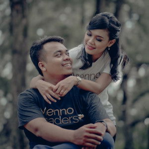 Naomi Intan profile icon