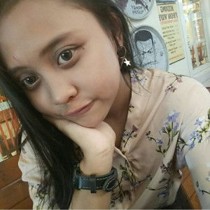 Adik Tri Alvhiyah profile icon