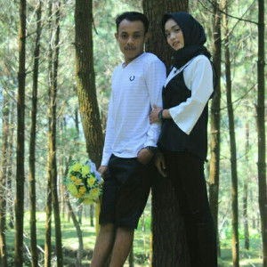 Lili Indrawati profile icon