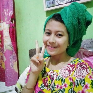 Titin Dwi profile icon