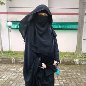 Helmi zakiyah profile icon