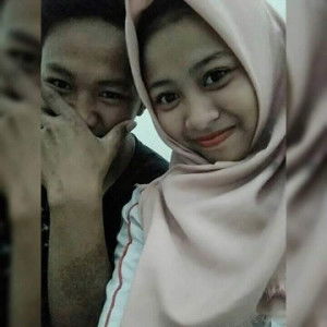 Titik Wahyuni21 profile icon