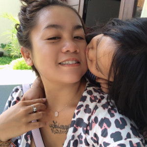 Ratna padmasari profile icon