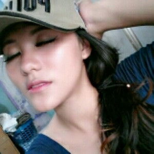 Fitri Indiani profile icon