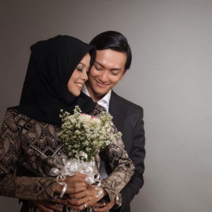 Isti Fitria Apriliani profile icon