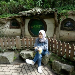 Riri fitriani profile icon