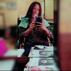 Putri Andini profile icon