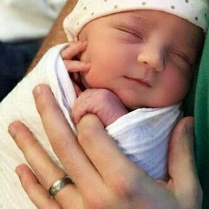 Mama widhya profile icon