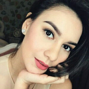 Dwi Susanti profile icon