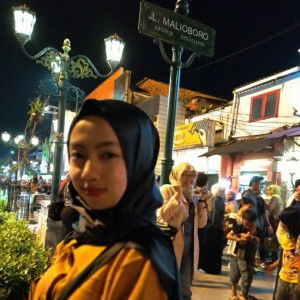 Yuli Yanti profile icon