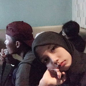 Kiki hariani profile icon