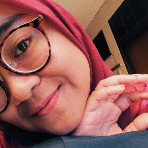 L Fitriah profile icon