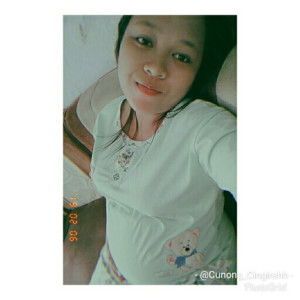 Silvia RiskiYani profile icon