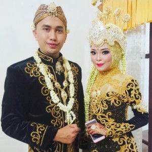 fitri hanifa profile icon