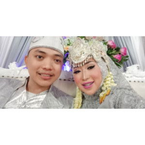 Rovikandini Nur profile icon