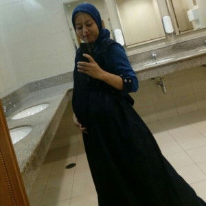 Siti Khoiriyah profile icon