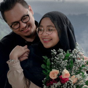 dina anisa profile icon