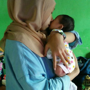 Leni Apriyanti profile icon