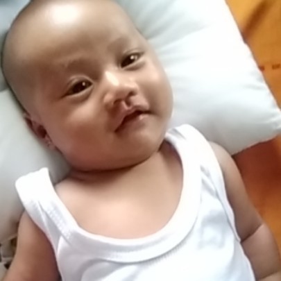 bun anak sy usia 2bln 16 hr..tp ko sdh molai bljar tengkurep...kira"bahaya apa tidak ya...dia badan nya gembul tp aktif gerakan nya..