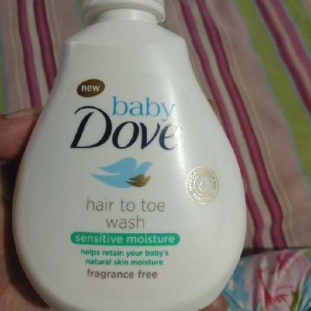 Baby's hair to toe wash