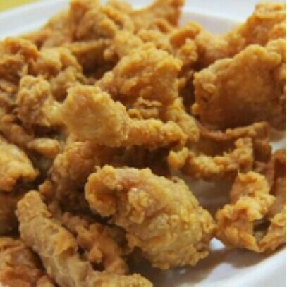 makan kulit ayam