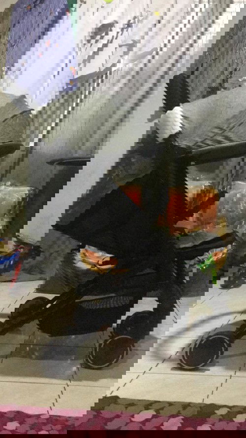 Fairworld stroller to letgo. Compact & easy to handle!