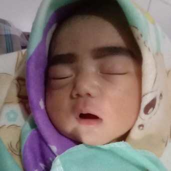 sy mesti gmna hadapi adek yg klo muntahh gt smpe susah nafas