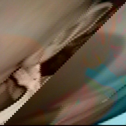 Leher bayi sy suka merah gitu udh pakai babycream kadang ilang tp kdng klo keringtn kqmbuh lg