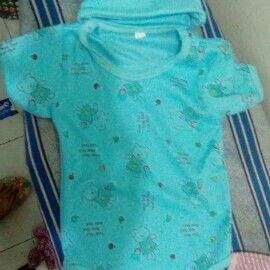 PRELOVED ONESIES AND NEWBORN CLOTHES