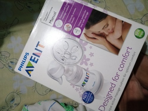 AVENT BREAST PUMPER