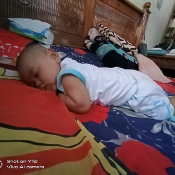 Tidur tengkurap