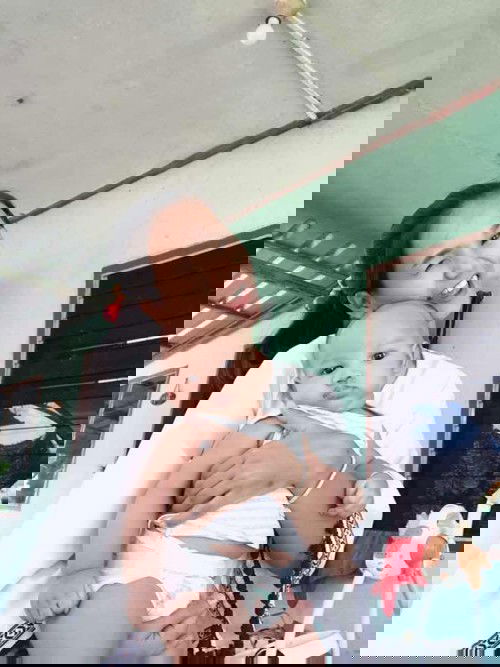 เด็กนมแม่ล้วน