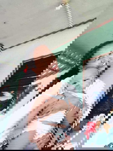 เด็กนมแม่ล้วน