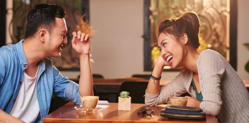 Okay lang ba sa'yo na may close friend na babae si mister? I-explain ang iyong sagot sa comments!