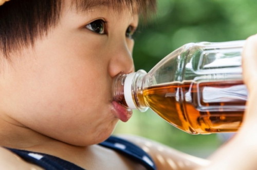 Is it safe for 4yos to drink tea?
