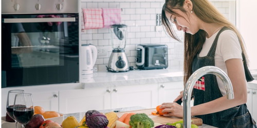 How much time do you usually take to prepare dinner for the family?