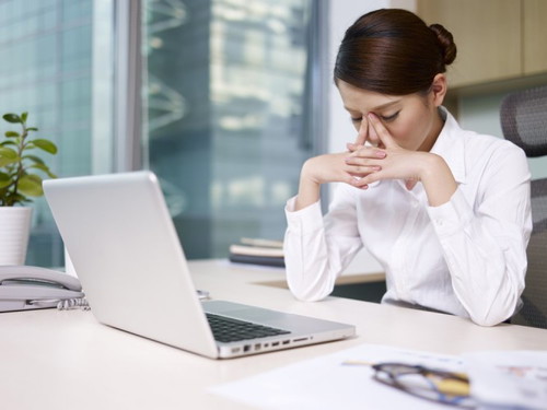 Bagi Bunda yang bekerja, hal apakah yang paling bikin galau di kantor?