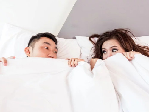 Sino ang madalas mag-aya ng sex? Ikaw o si mister?