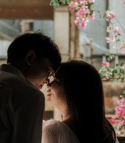 Binibigyan mo ba ng goodbye kiss si hubby bago umalis?
