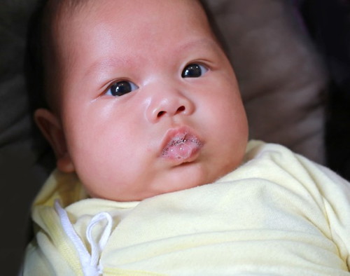 "Bayi akan ‘ngeces’ jika ngidam saat hamil tidak kesampaian." Mitos atau fakta?
