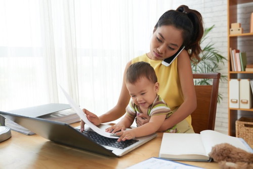 Pernah ajak anak ke kantor nggak, Bun?