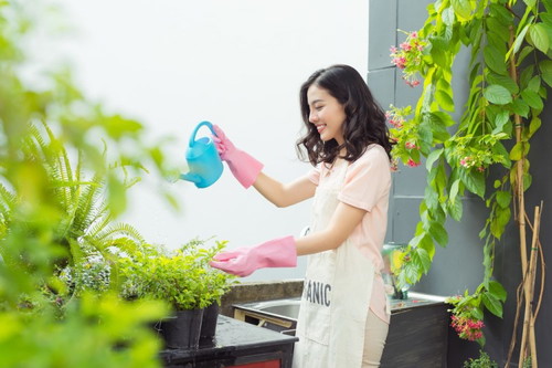 Bunda suka berkebun nggak sih?