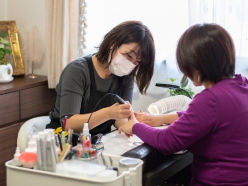 Where do you get your manicure done?