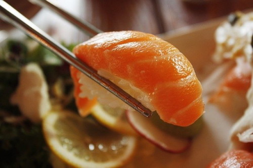 Puwede bang kumain ng sushi o hilaw na isda ang buntis?