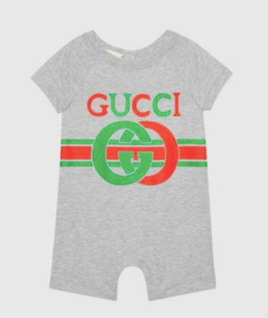 Okay lang ba na bilihan ng designer clothes ang baby?