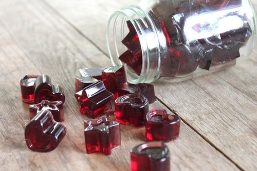 Si kecil ada diberi makanan atau vitamin tambahan tak?
