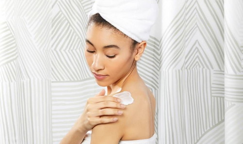 Ibu-ibu ada rutin pemakaian losyen badan sebelum tidur tak?