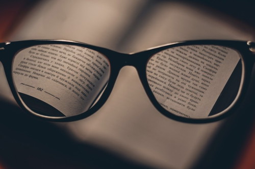 Do you wear spectacle during reading or watching television?