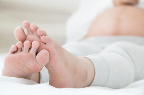 Did your feet and ankles swell up while pregnant?